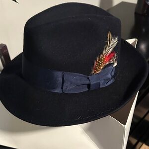 Stylish Black Fedora with Feather Accent